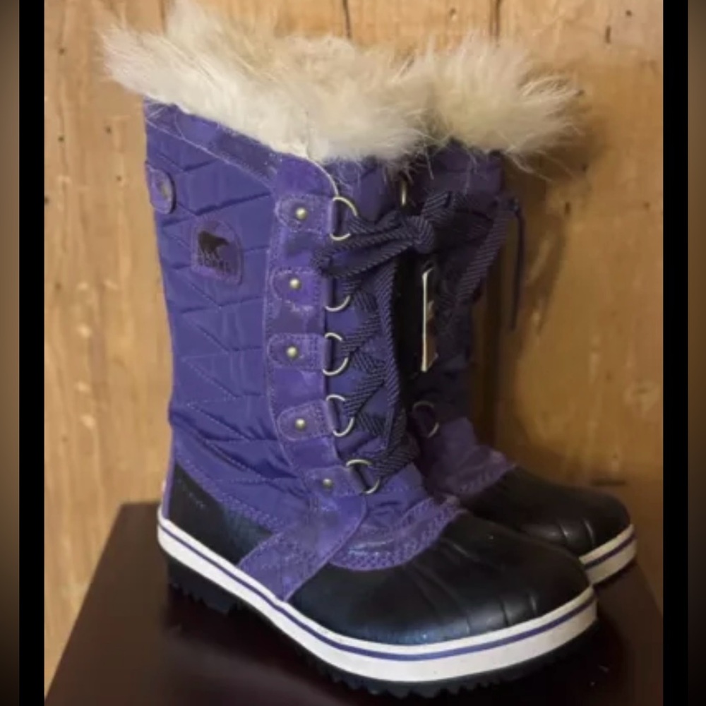 Sorel Women's Joan Of Arc Black & Purple
Leather Waterproof Boots Size 4